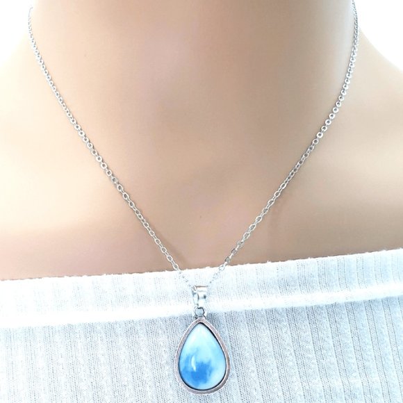 Travel with me Necklace - Picture 1 of 1